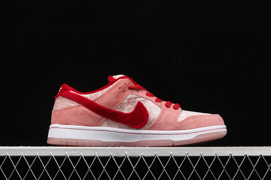 Nike SB Dunk Low StrangeLove Skateboards