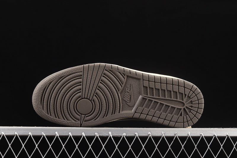 Jordan 1 Retro Low Travis Scott Reverse Mocha