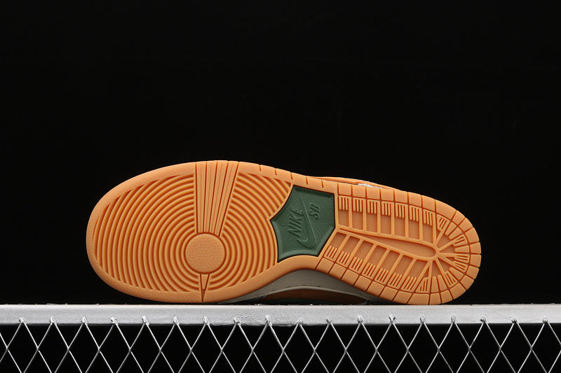 Nike SB Dunk Low Safari
