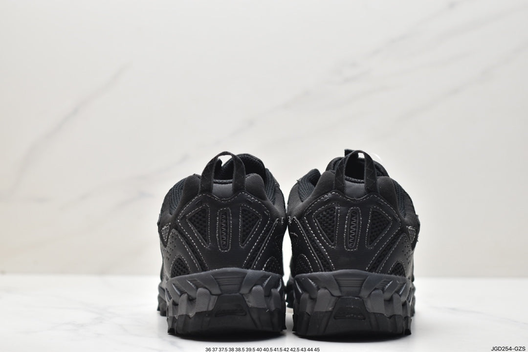 New Balance 610 Black Phantom