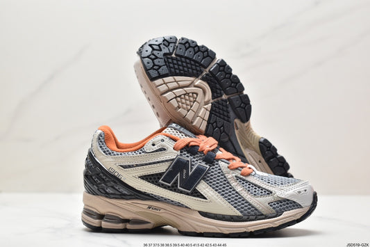 New Balance 1906R size? Exclusive Blacktop Mindful Grey