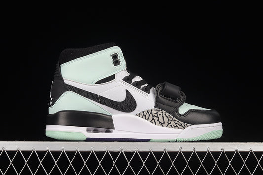 Jordan Legacy 312 Igloo