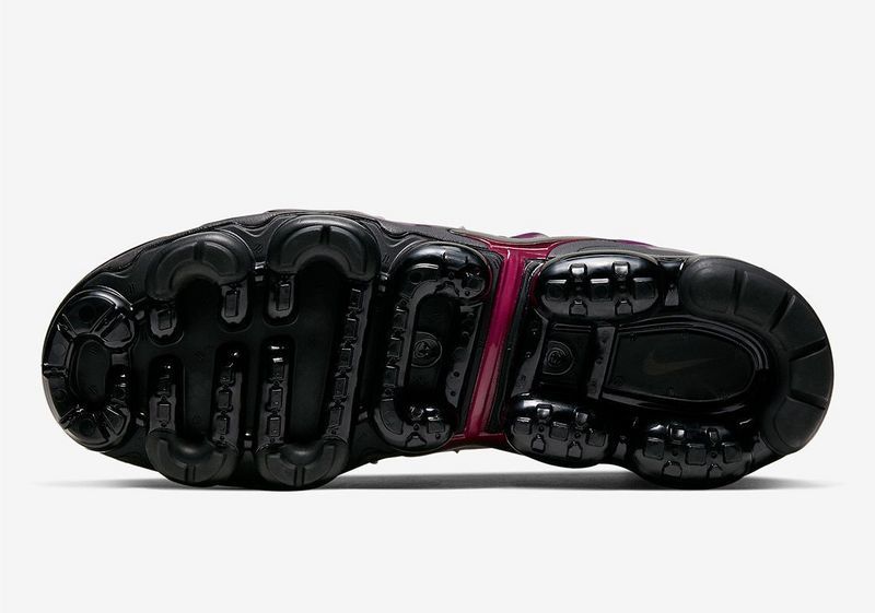 Nike Air VaporMax Plus Black Noble Red