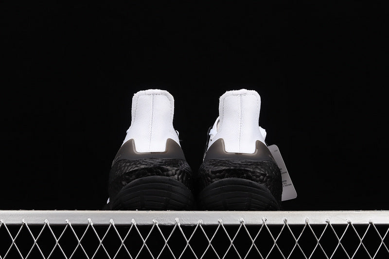 Adidas Ultra Boost 21 Oreo
