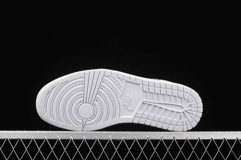 Jordan 1 Retro Low White Metallic Gold