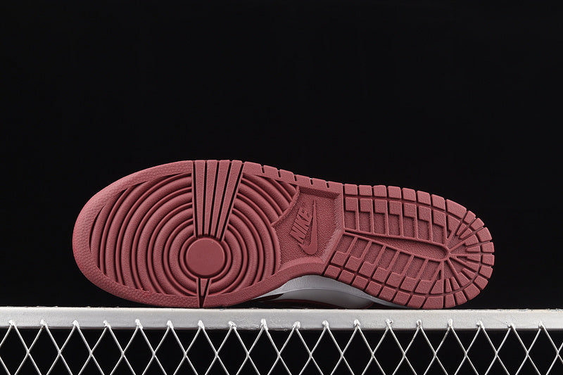 Nike Dunk Low Bordeaux
