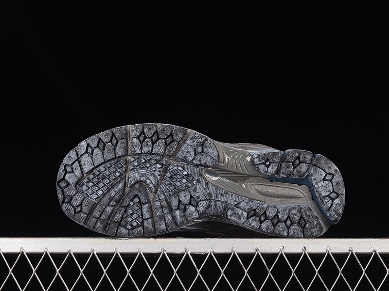 New Balance 2002R Gore-Tex Magnet Mood Indigo