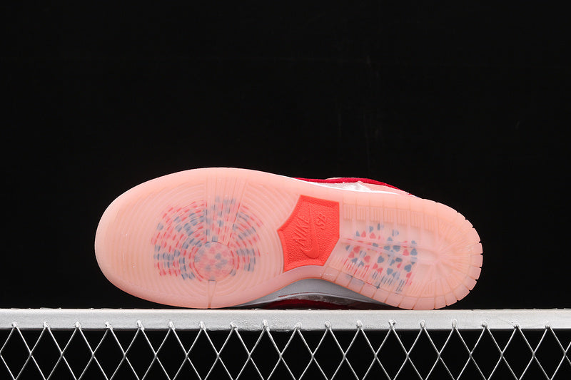 Nike SB Dunk Low StrangeLove Skateboards