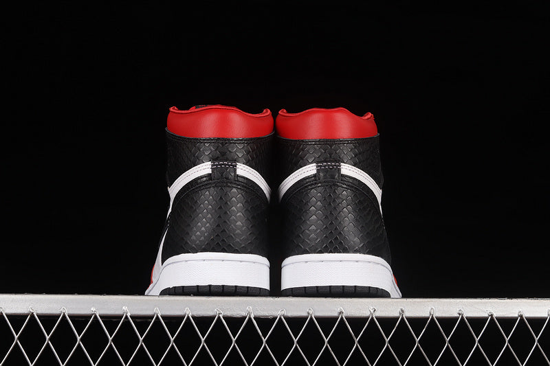 Jordan 1 Retro High Satin Snake Chicago