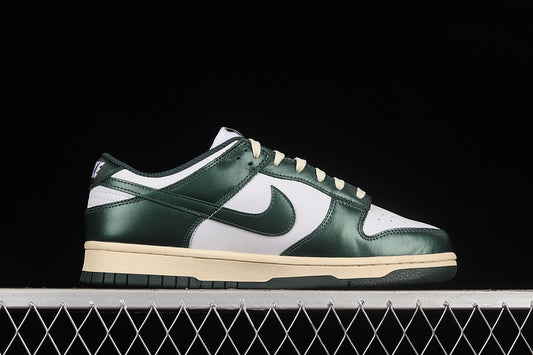 Nike Dunk Low Vintage Green