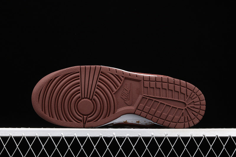 Nike SB Dunk Low Supreme Stars Barkroot Brown