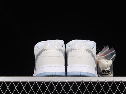 Nike SB Dunk Low White Lobster (Friends and Family)