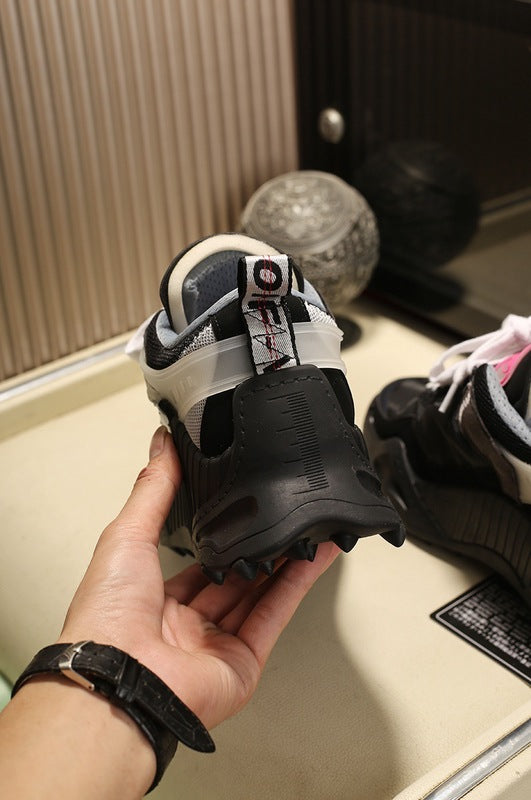 Off-White Odsy-1000 Black White