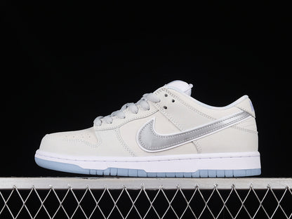 Nike SB Dunk Low White Lobster (Friends and Family)