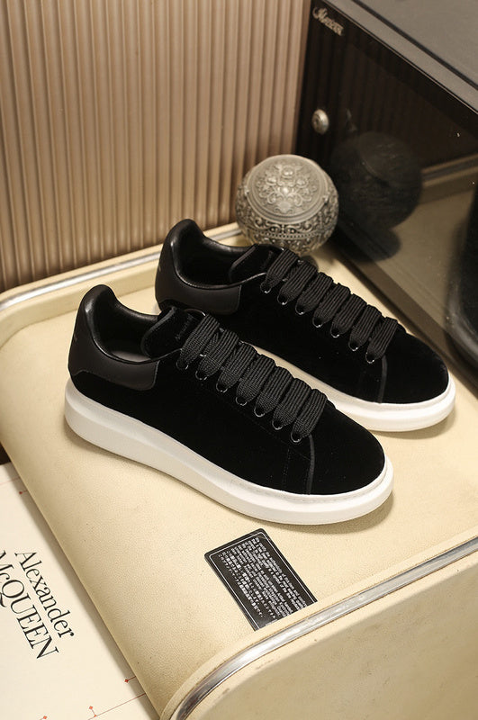Alexander McQueen Oversized Smooth Black