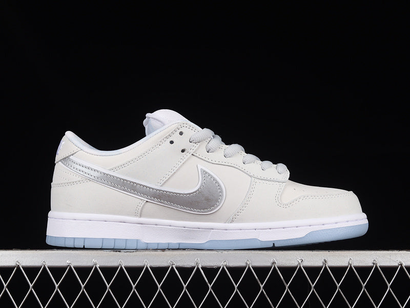 Nike SB Dunk Low White Lobster (Friends and Family)