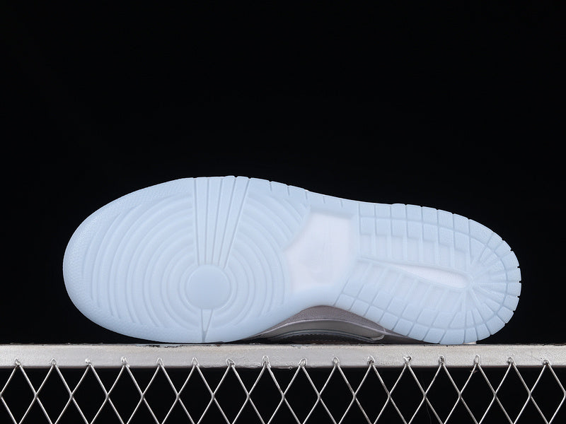 Nike SB Dunk Low White Lobster (Friends and Family)