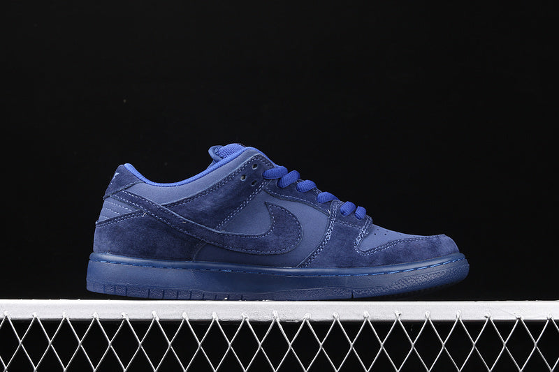 Nike SB Dunk Low Blue Moon