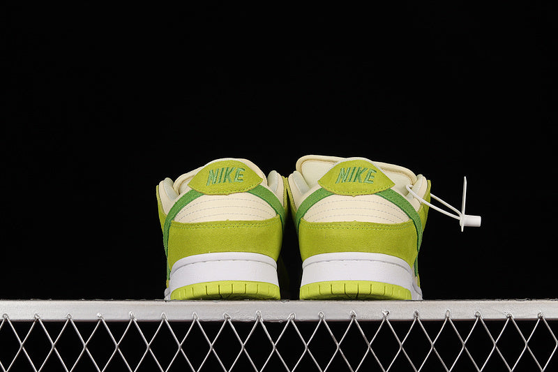 Nike SB Dunk Low Green Apple